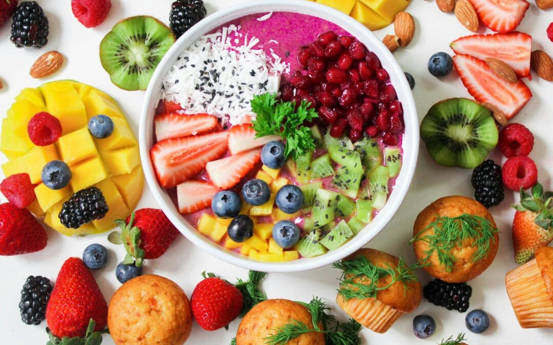 Cóctel de Frutas de Temporada: Frescura y Nutrición para Primavera-Verano