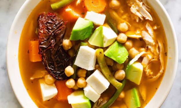 Caldo Tlalpeño Revitalizante: Energía para el Otoño