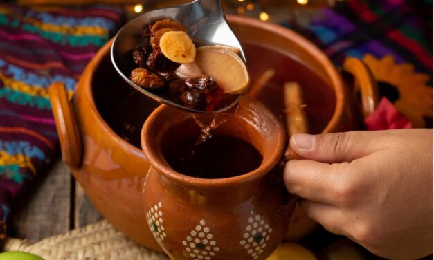 Ponche Navideño Nutritivo: Calidez Familiar en una Taza